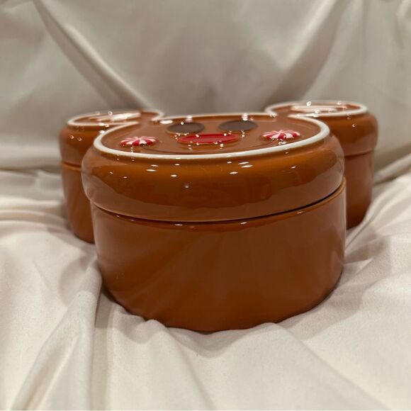 Disney Mickey Mouse Gingerbread Candy Dish Holiday Treats Lidded Storage NWT 🍬 - Picture 6 of 10